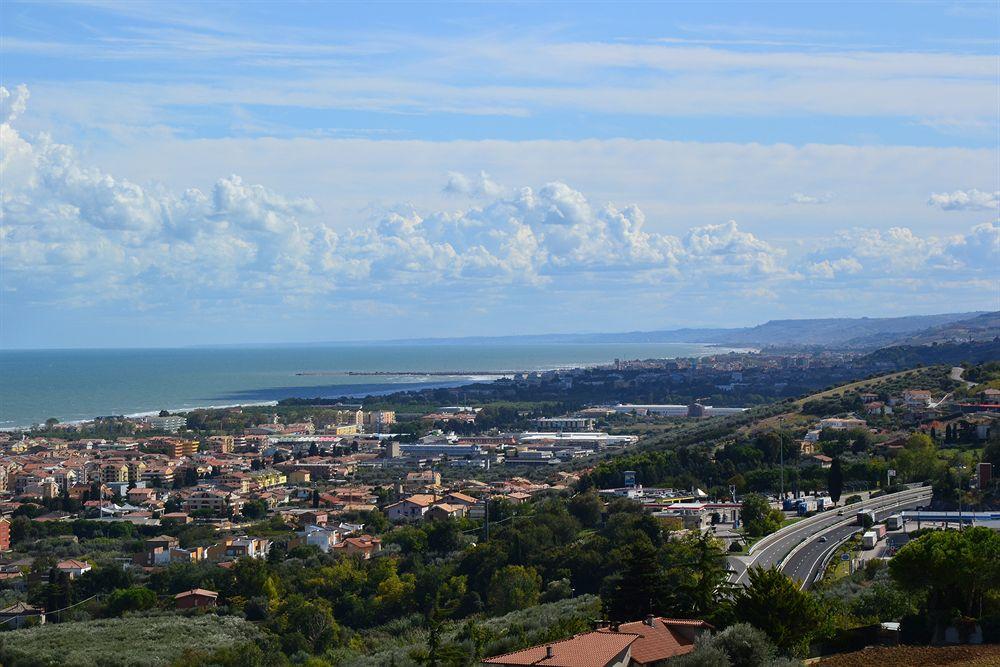 Incantea Resort Tortoreto Exteriör bild